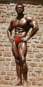 Serge Nubret Posando