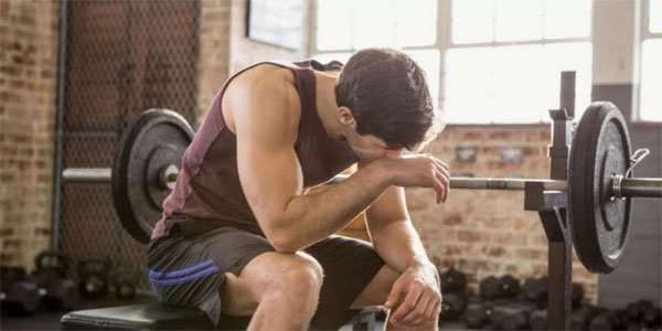 7 sinais de que você está treinando demais e por isso não gera