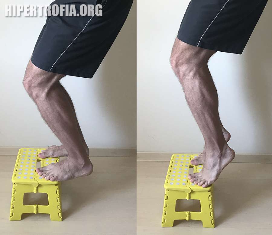 exercício elevação de panturrilhas com flexão de joelho em superfície elevada