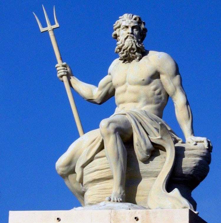 estátua de deus grego