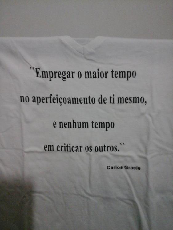 564e4527605a4_CamisetaNocritiqueosoutros
