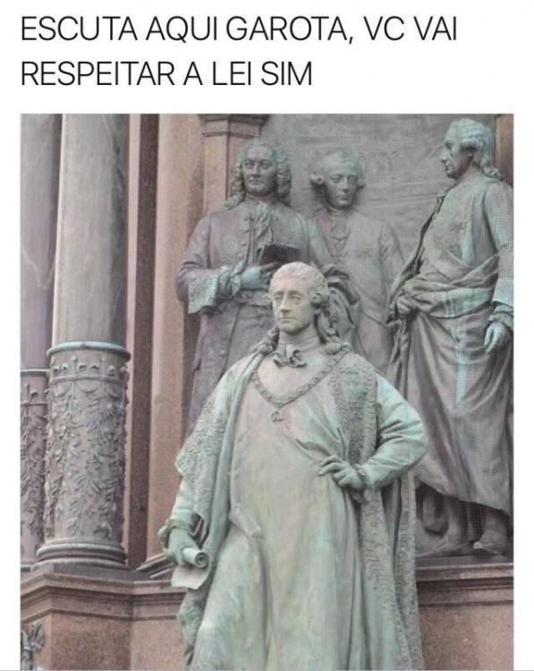 DBHxPFEWAAA3241.jpg